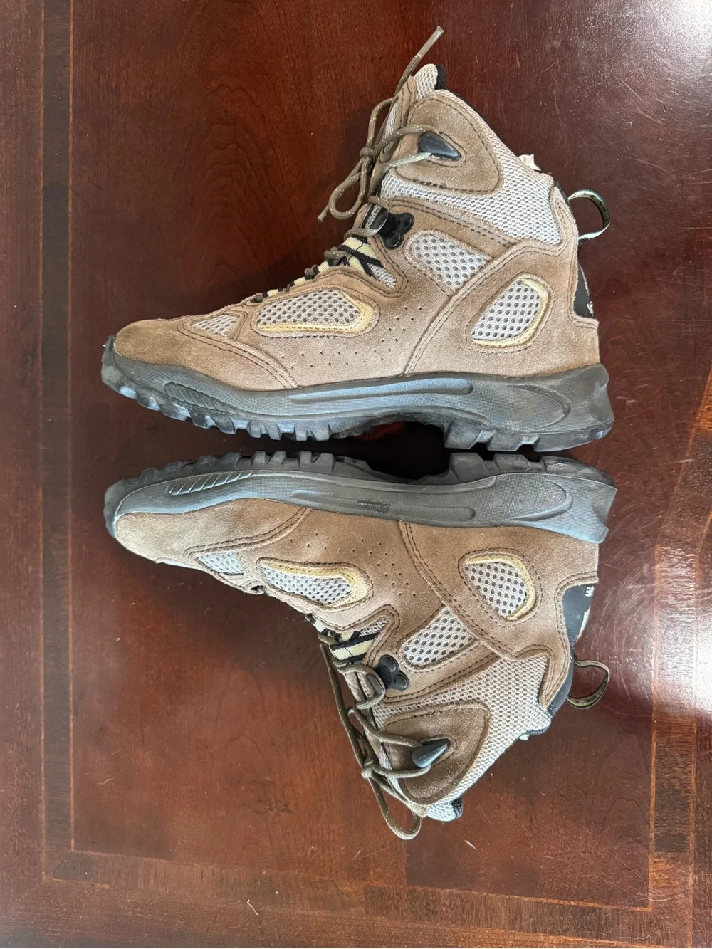 Vasque 7201 Brown Waterproof Hiking Boot Size 5 Y